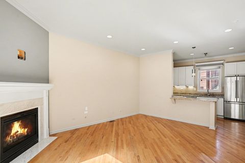 Tiny photo for 2940 N Lakewood Avenue #7, Chicago, IL 60657 (MLS # 12602162)