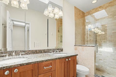 Tiny photo for 2940 N Lakewood Avenue #7, Chicago, IL 60657 (MLS # 12602162)