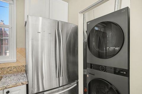 Tiny photo for 2940 N Lakewood Avenue #7, Chicago, IL 60657 (MLS # 12602162)