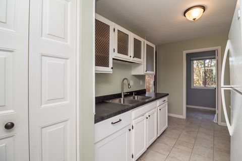 Tiny photo for 11 Cypress Square, Elgin, IL 60123 (MLS # 12447828)