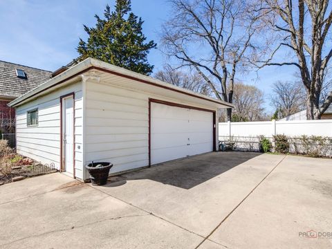 Tiny photo for 1004 Broadmoor Place, Deerfield, IL 60015 (MLS # 12387476)
