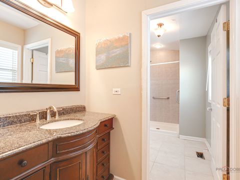 Tiny photo for 1004 Broadmoor Place, Deerfield, IL 60015 (MLS # 12387476)