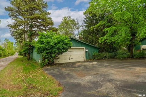 Tiny photo for 2525 EDGEWOOD Lane, Carbondale, IL 62901 (MLS # EB454423)