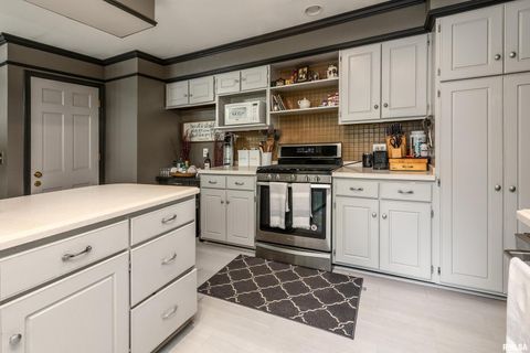 Tiny photo for 2525 EDGEWOOD Lane, Carbondale, IL 62901 (MLS # EB454423)