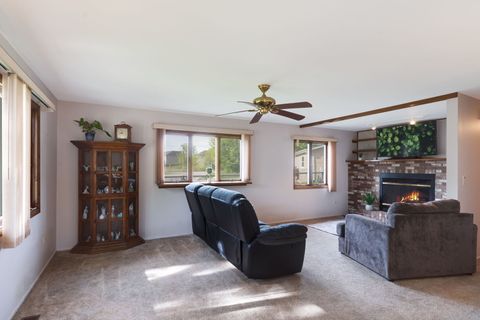 Tiny photo for 34 N California Avenue, Mundelein, IL 60060 (MLS # 12630066)