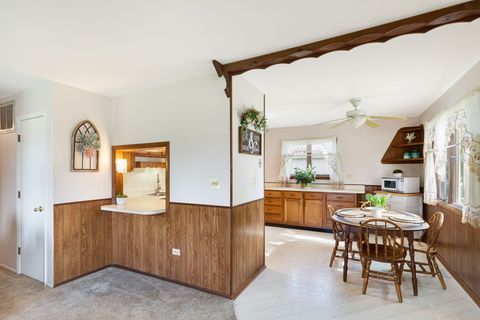 Tiny photo for 34 N California Avenue, Mundelein, IL 60060 (MLS # 12630066)