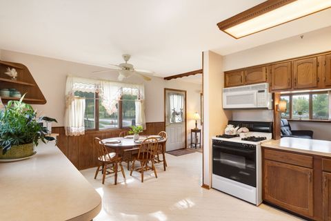 Tiny photo for 34 N California Avenue, Mundelein, IL 60060 (MLS # 12630066)