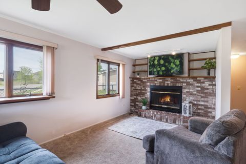 Tiny photo for 34 N California Avenue, Mundelein, IL 60060 (MLS # 12630066)