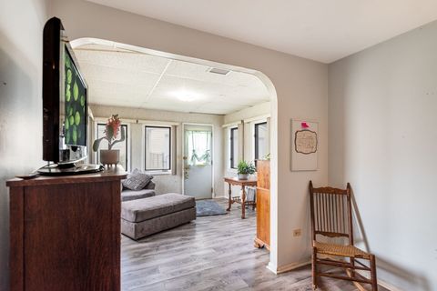 Tiny photo for 34 N California Avenue, Mundelein, IL 60060 (MLS # 12630066)