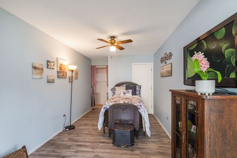 Tiny photo for 34 N California Avenue, Mundelein, IL 60060 (MLS # 12630066)