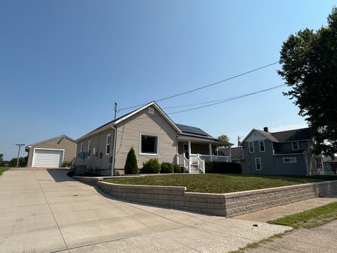 Tiny photo for 921 7th Avenue, Fulton, IL 61252 (MLS # 12723841)