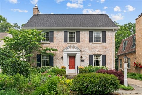 2022 McDaniel Avenue Evanston IL 60201