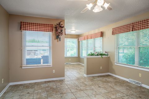Tiny photo for 16902 206th Street, Davenport, IA 52806 (MLS # 12668620)
