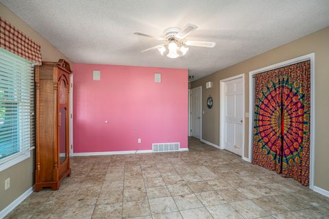 Tiny photo for 16902 206th Street, Davenport, IA 52806 (MLS # 12668620)