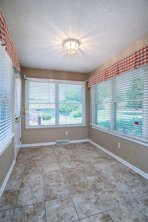 Tiny photo for 16902 206th Street, Davenport, IA 52806 (MLS # 12668620)