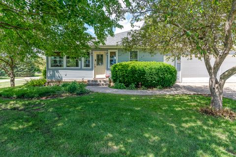 Tiny photo for 16902 206th Street, Davenport, IA 52806 (MLS # 12668620)