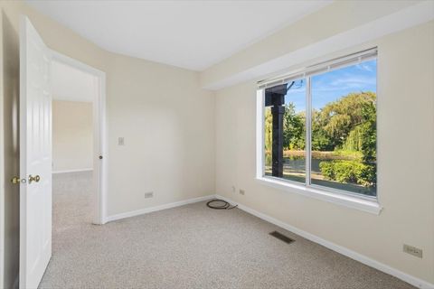 Tiny photo for 2713 S Embers Lane, Arlington Heights, IL 60005 (MLS # 12704458)
