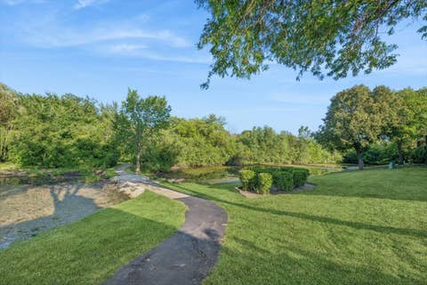 Tiny photo for 2713 S Embers Lane, Arlington Heights, IL 60005 (MLS # 12704458)