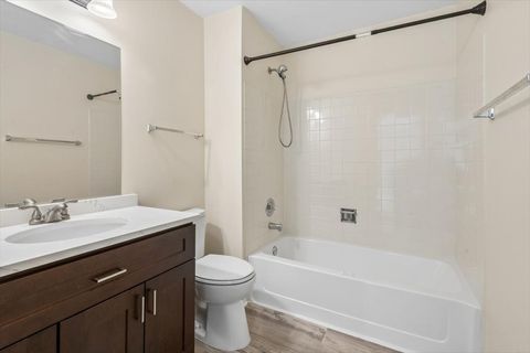 Tiny photo for 2713 S Embers Lane, Arlington Heights, IL 60005 (MLS # 12704458)