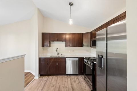 Tiny photo for 2713 S Embers Lane, Arlington Heights, IL 60005 (MLS # 12704458)