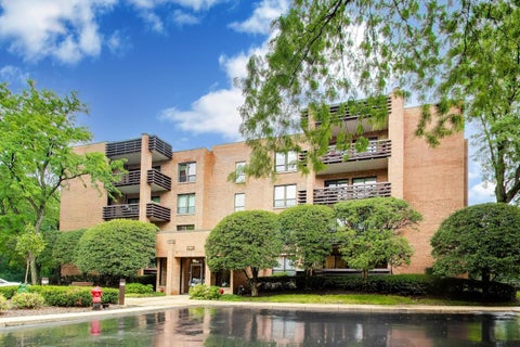 Photo of 1060 Shermer Road #25, Northbrook, IL 60062 (MLS # 12737570)