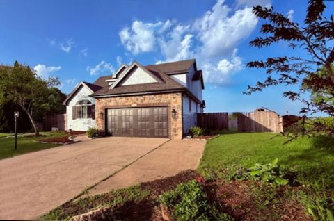 Tiny photo for 2501 Woodridge Place, Champaign, IL 61822 (MLS # 12184276)