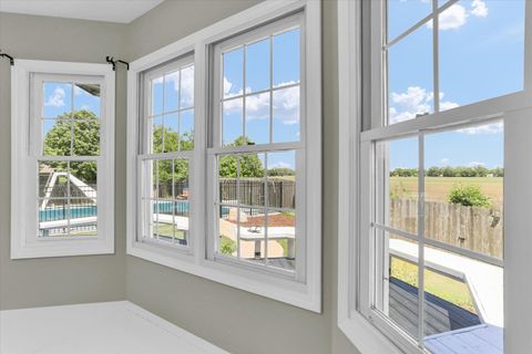 Tiny photo for 2501 Woodridge Place, Champaign, IL 61822 (MLS # 12184276)