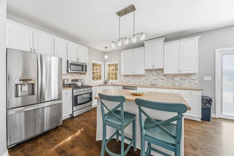 Tiny photo for 21454 English Drive, Frankfort, IL 60423 (MLS # 12505703)