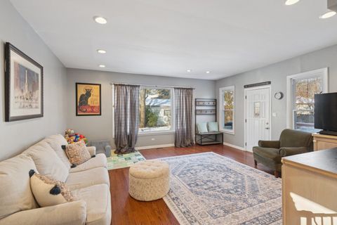 Tiny photo for 8646 E Prairie Road, Skokie, IL 60076 (MLS # 12529416)