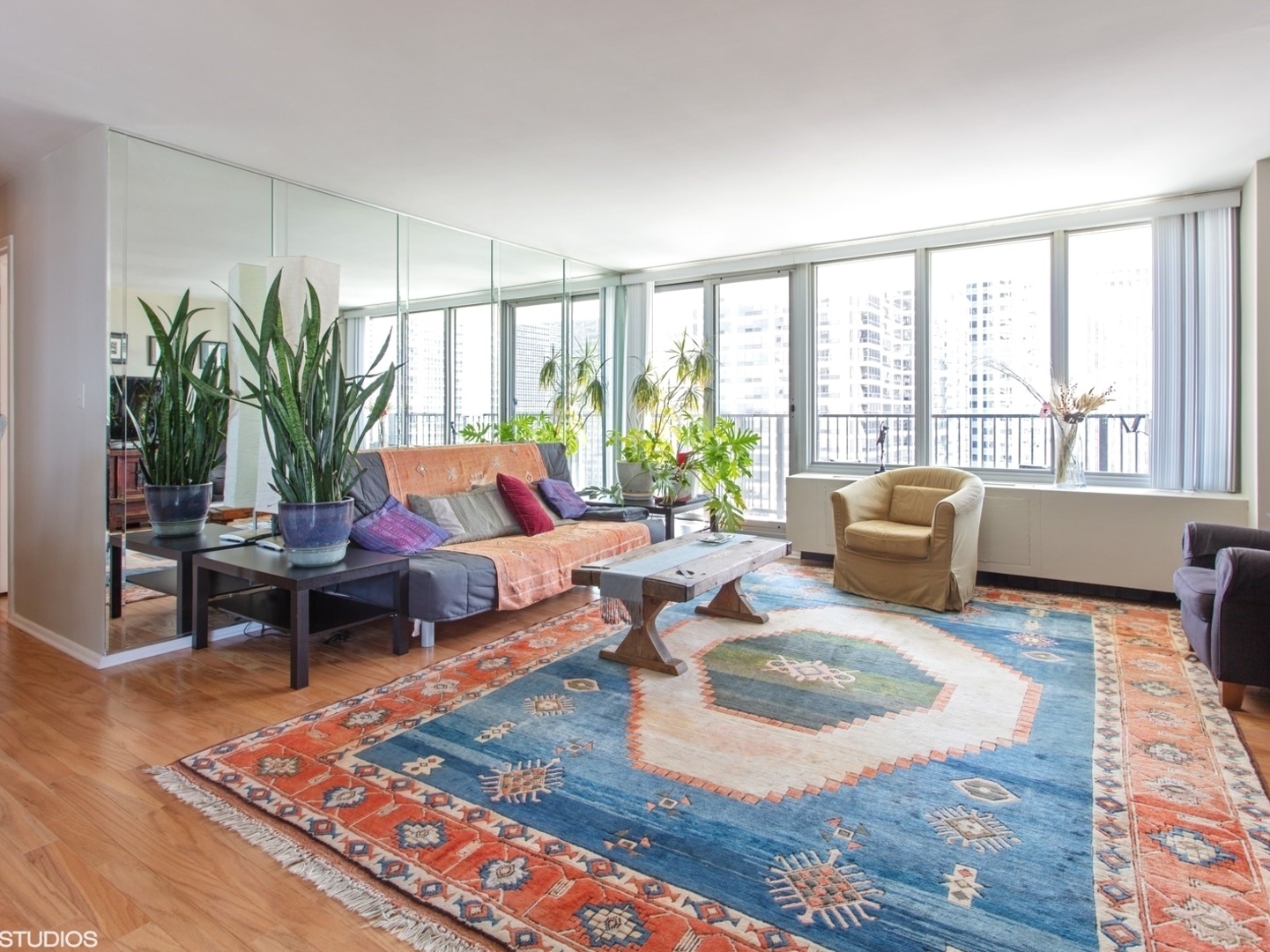 400 E Randolph Street 2330