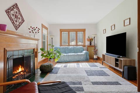 Tiny photo for 56 Whites Place, Bloomington, IL 61701 (MLS # 12675086)