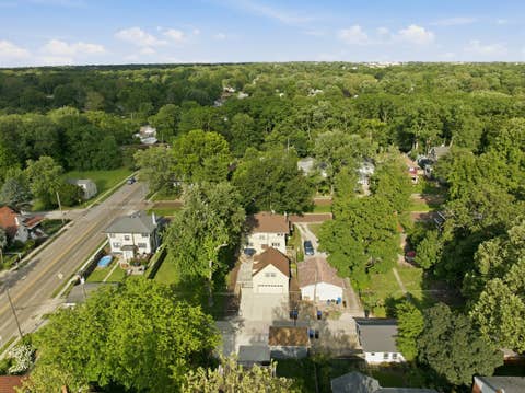 Tiny photo for 56 Whites Place, Bloomington, IL 61701 (MLS # 12675086)