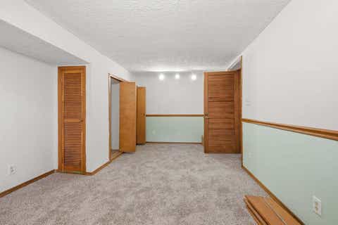 Tiny photo for 56 Whites Place, Bloomington, IL 61701 (MLS # 12675086)