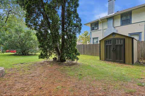 Tiny photo for 56 Whites Place, Bloomington, IL 61701 (MLS # 12675086)