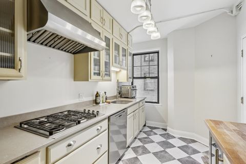 Tiny photo for 7321 S South Shore Drive #8D, Chicago, IL 60649 (MLS # 12488893)