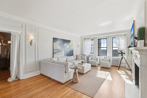 Tiny photo for 7321 S South Shore Drive #8D, Chicago, IL 60649 (MLS # 12488893)