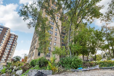 Tiny photo for 7321 S South Shore Drive #8D, Chicago, IL 60649 (MLS # 12488893)