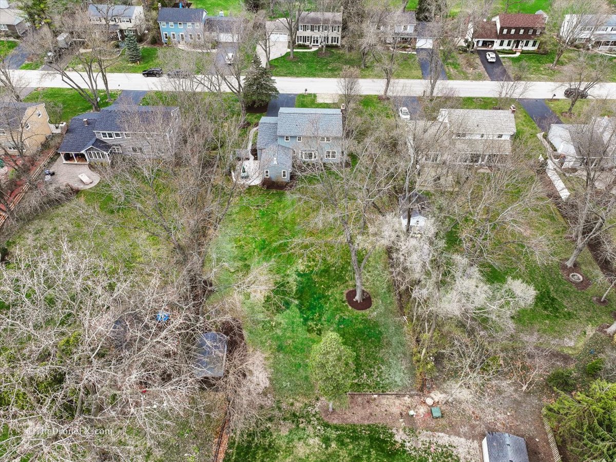 26w215 Tomahawk Drive