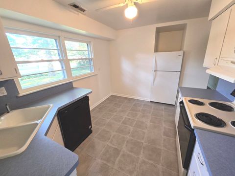 Tiny photo for 901 E Krage Drive, Addison, IL 60101 (MLS # 12457398)