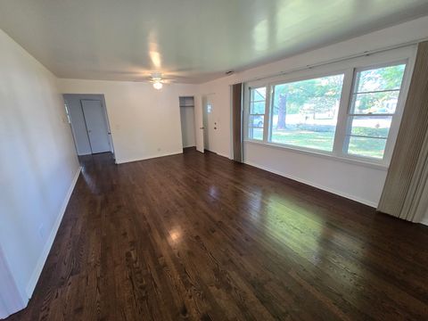 Tiny photo for 901 E Krage Drive, Addison, IL 60101 (MLS # 12457398)