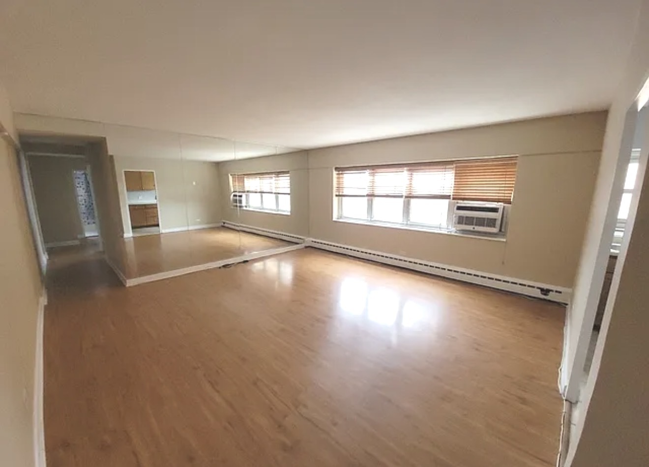 4950 N Marine Drive 907