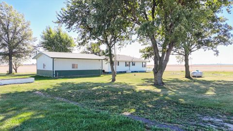 Tiny photo for 1781 N 1400E, Roberts, IL 60962 (MLS # 12476993)