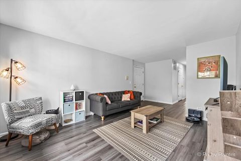 Tiny photo for 1316 N Red Oak Circle #2, Round Lake Beach, IL 60073 (MLS # 12486381)