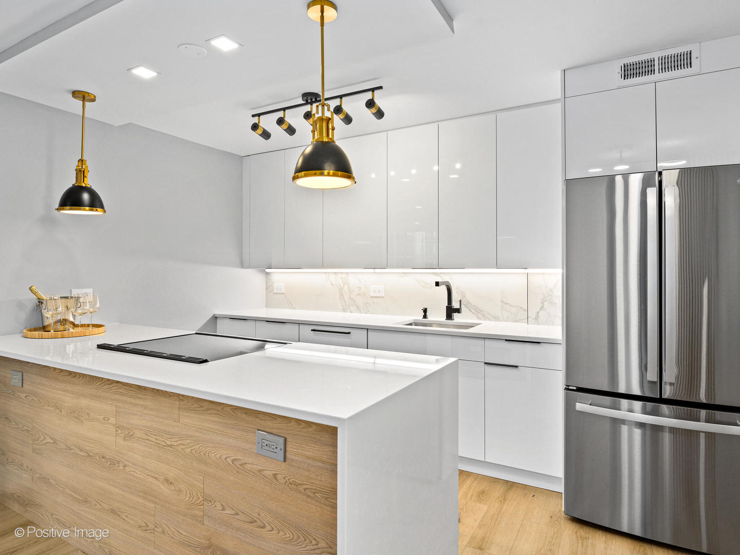 1455 N Sandburg Terrace 209B