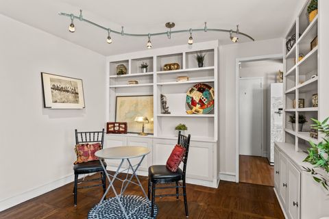 Tiny photo for 1585 Ridge Avenue #506, Evanston, IL 60201 (MLS # 12428262)