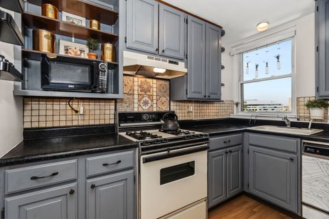Tiny photo for 1585 Ridge Avenue #506, Evanston, IL 60201 (MLS # 12428262)