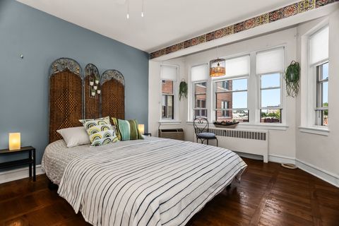 Tiny photo for 1585 Ridge Avenue #506, Evanston, IL 60201 (MLS # 12428262)