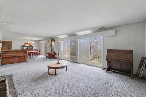 Tiny photo for 404 Oak Drive, Roberts, IL 60962 (MLS # 12602333)