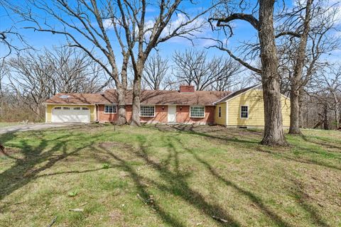 Photo of 404 Oak Drive, Roberts, IL 60962 (MLS # 12602333)