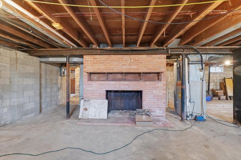 Tiny photo for 404 Oak Drive, Roberts, IL 60962 (MLS # 12602333)